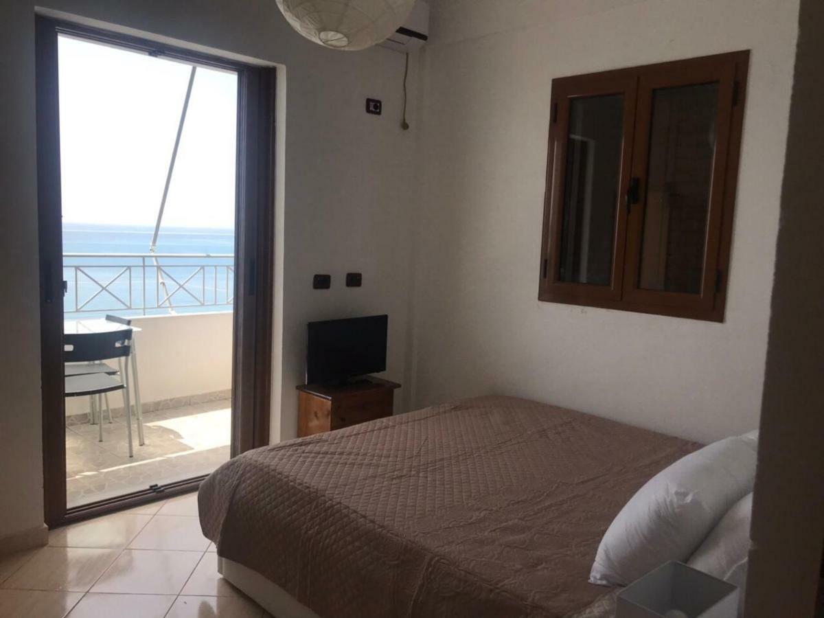 Qeparo Antonio Rooms Luaran gambar