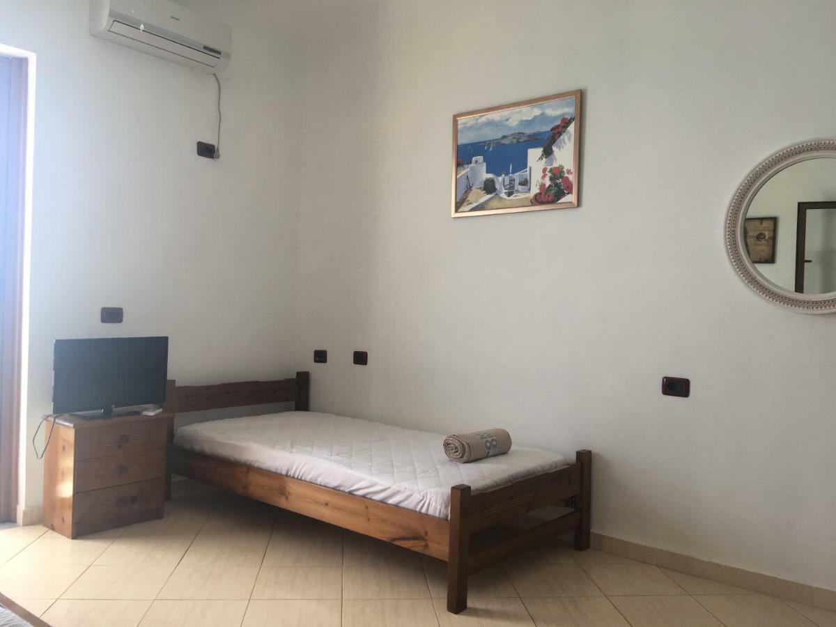 Qeparo Antonio Rooms Luaran gambar