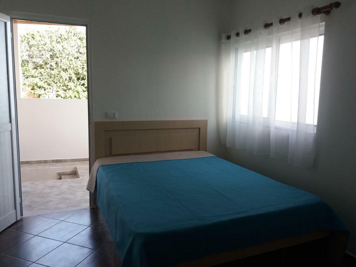 Qeparo Antonio Rooms Luaran gambar