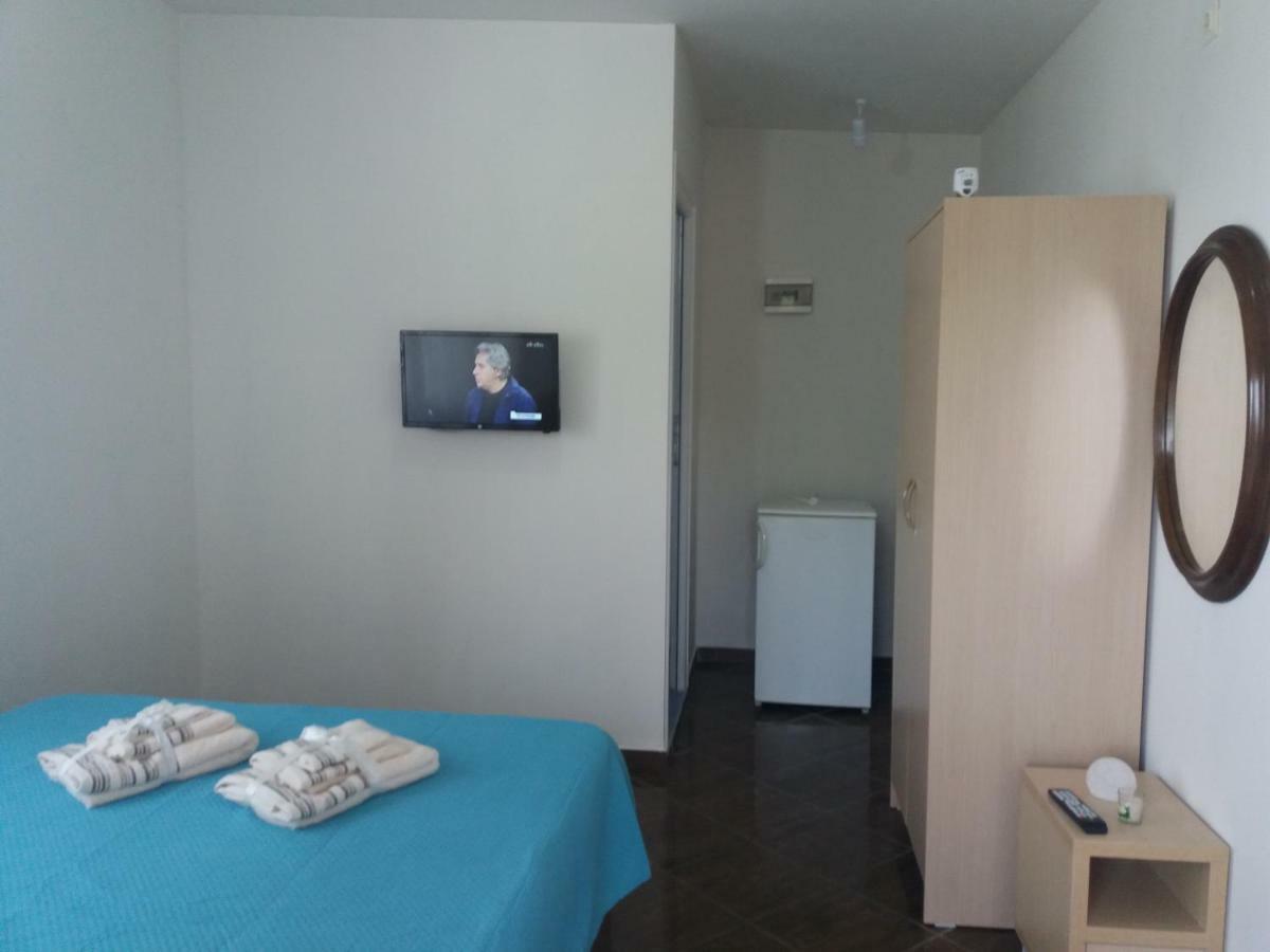 Qeparo Antonio Rooms Luaran gambar